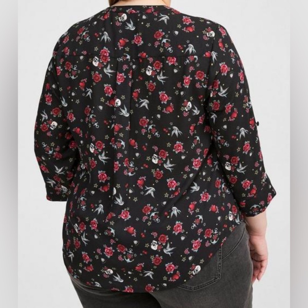 #1419 Torrid Harper Georgette Lace Up 3/4 Sleeve Blouse Pixxy Tattoo Icons Black - Picture 4 of 10